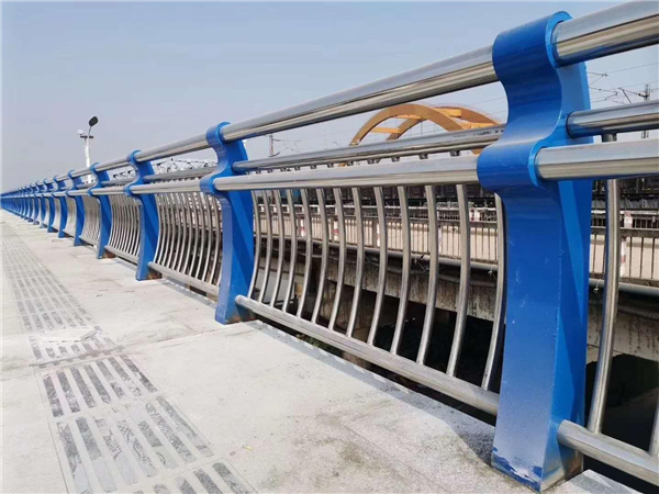 福州304不锈钢复合管护栏的生产工艺揭秘